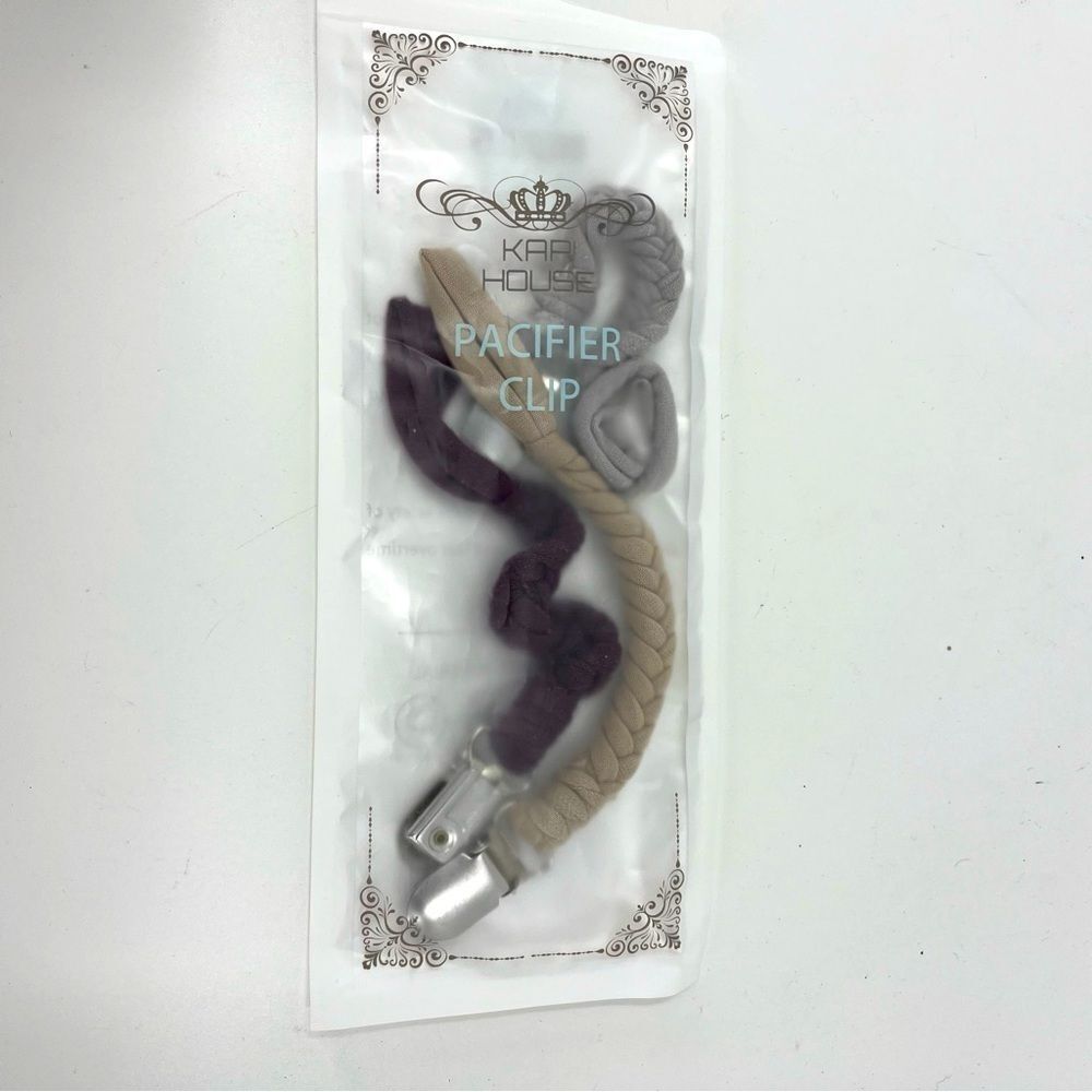 NWT Capi House pacifier clips set of 3